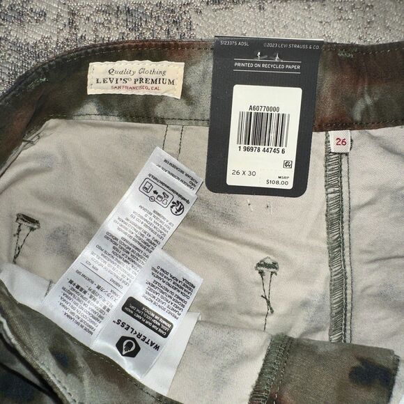 NWT Levi's Premium Women's Pants Baggy Camo Cargo Watercolor Print $108 Sz 26x30 - Picture 8 of 12
